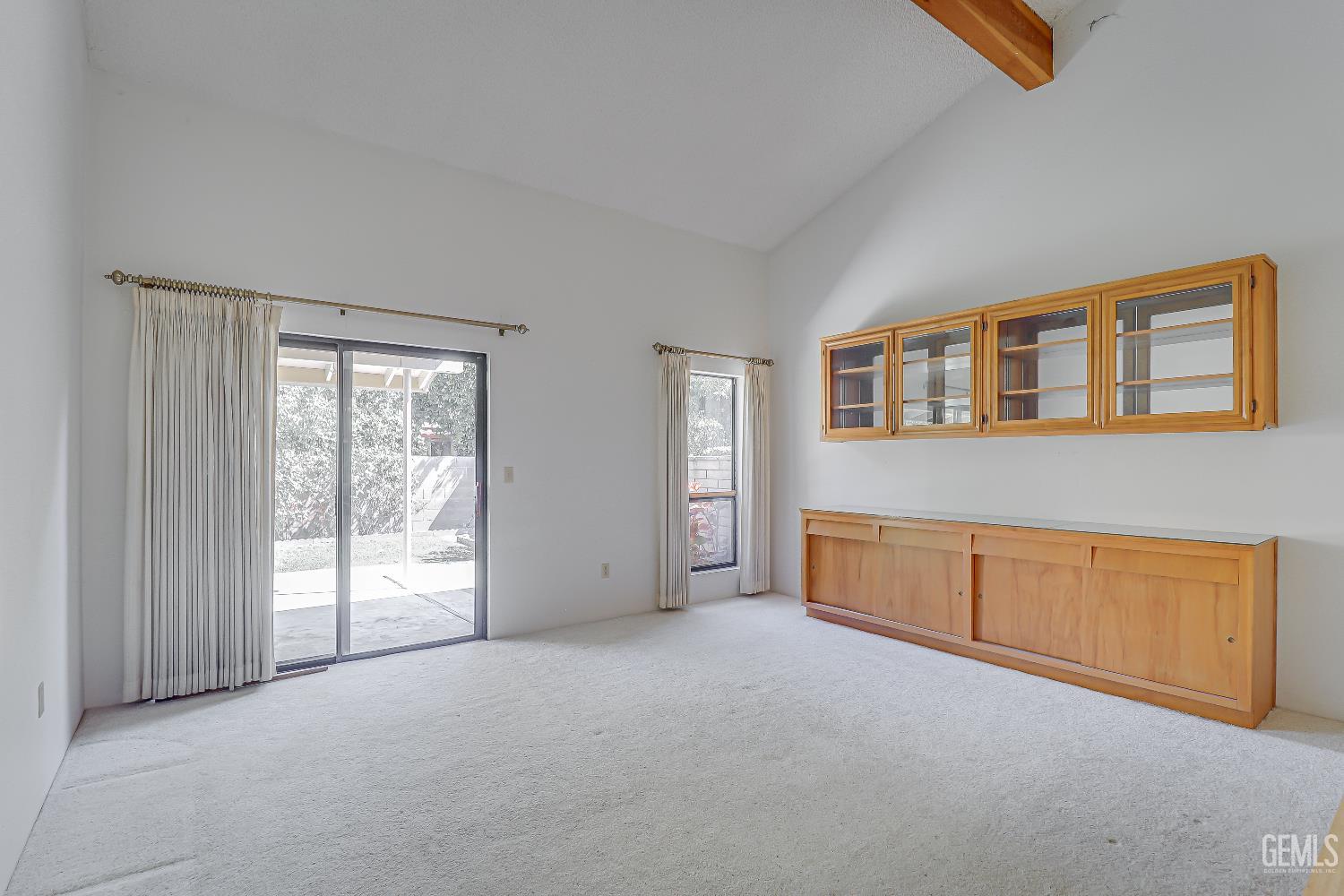 Undisclosed Address Bakersfield, CA 93309 - Photo 28 of 37 an empty room with windows