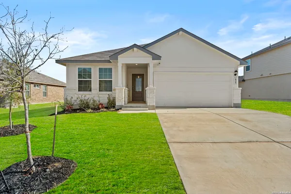 $359,990 | 635 Fluted Shoals, Cibolo, TX 78108