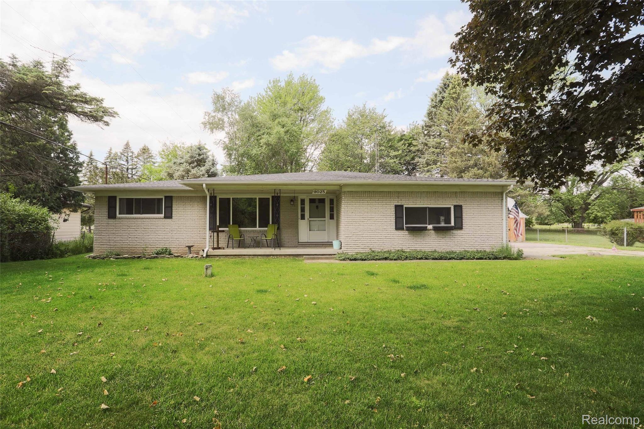3025 North McKinley Road Flushing, MI 48433 - Photo 1 of 10 3025 N Mckinely RdCarrieThompsonTeam.com