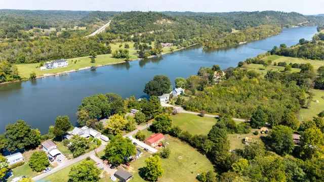 $425,000 | 1105 Goose Bay Road, Ashland City, TN 37015