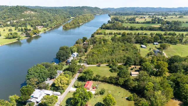 $425,000 | 1105 Goose Bay Road, Ashland City, TN 37015