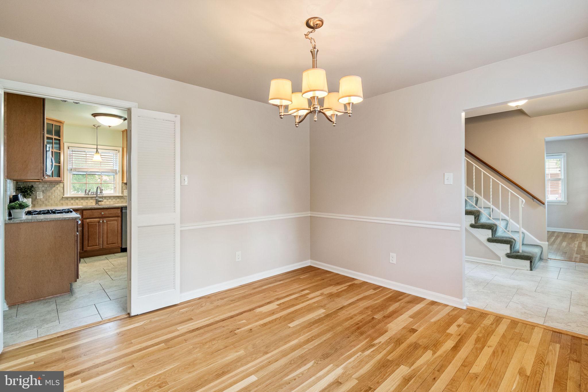 7619 Hayfield Road Alexandria, VA 22315 - Photo 21 of 60 Dining room off kitchen & foyer