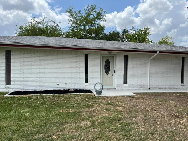 $259,000 | 110 Circle Drive, Point, TX 75472