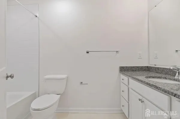 $4,750 | 735 Station Road, Dunellen, NJ 08812