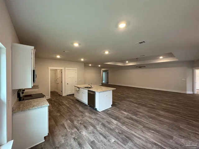 $3,400 | 1361 Sea Grv Court, Gulf Breeze, FL 32563