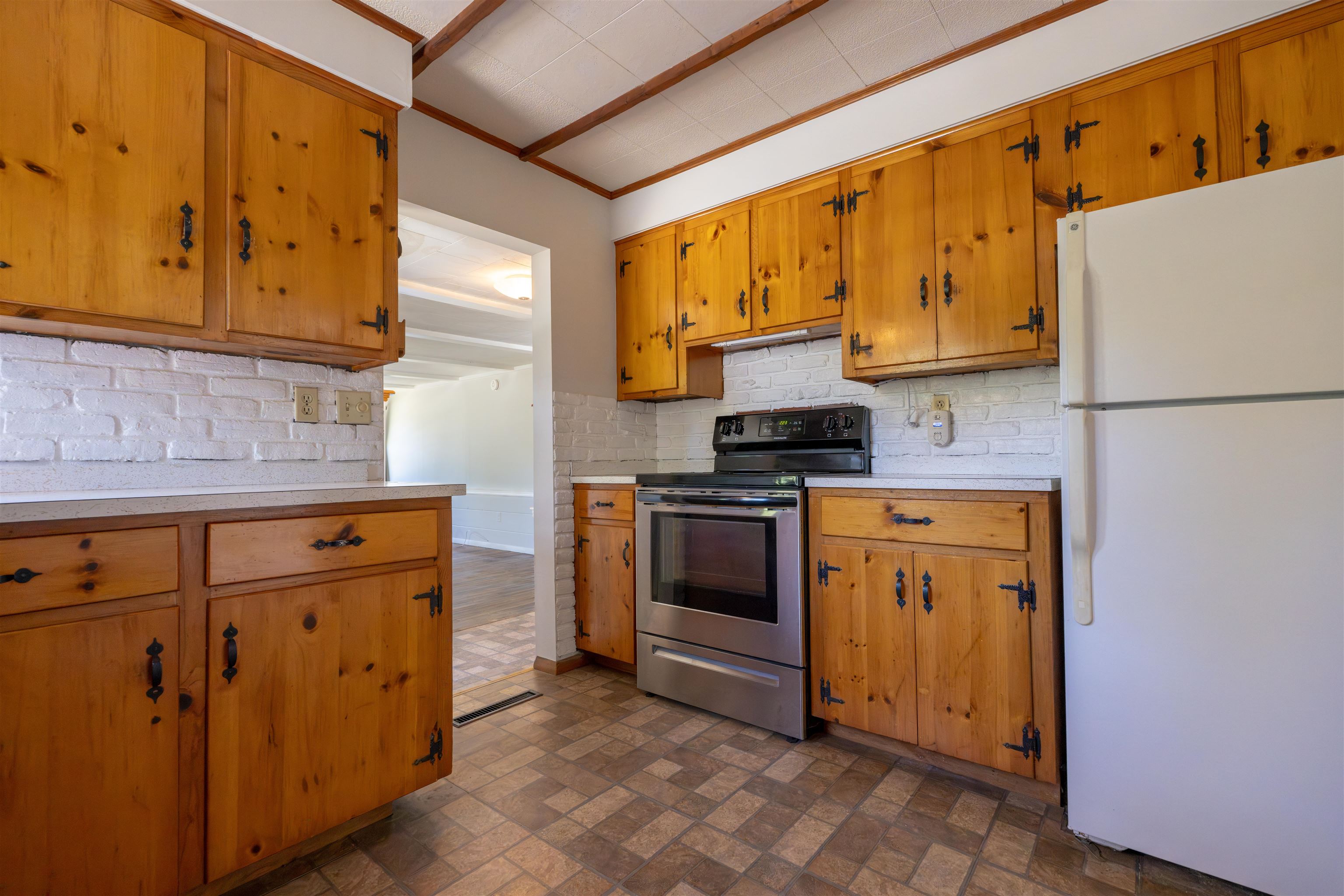 442 Haley Road Kittery, ME 03905 - Photo 6 of 14