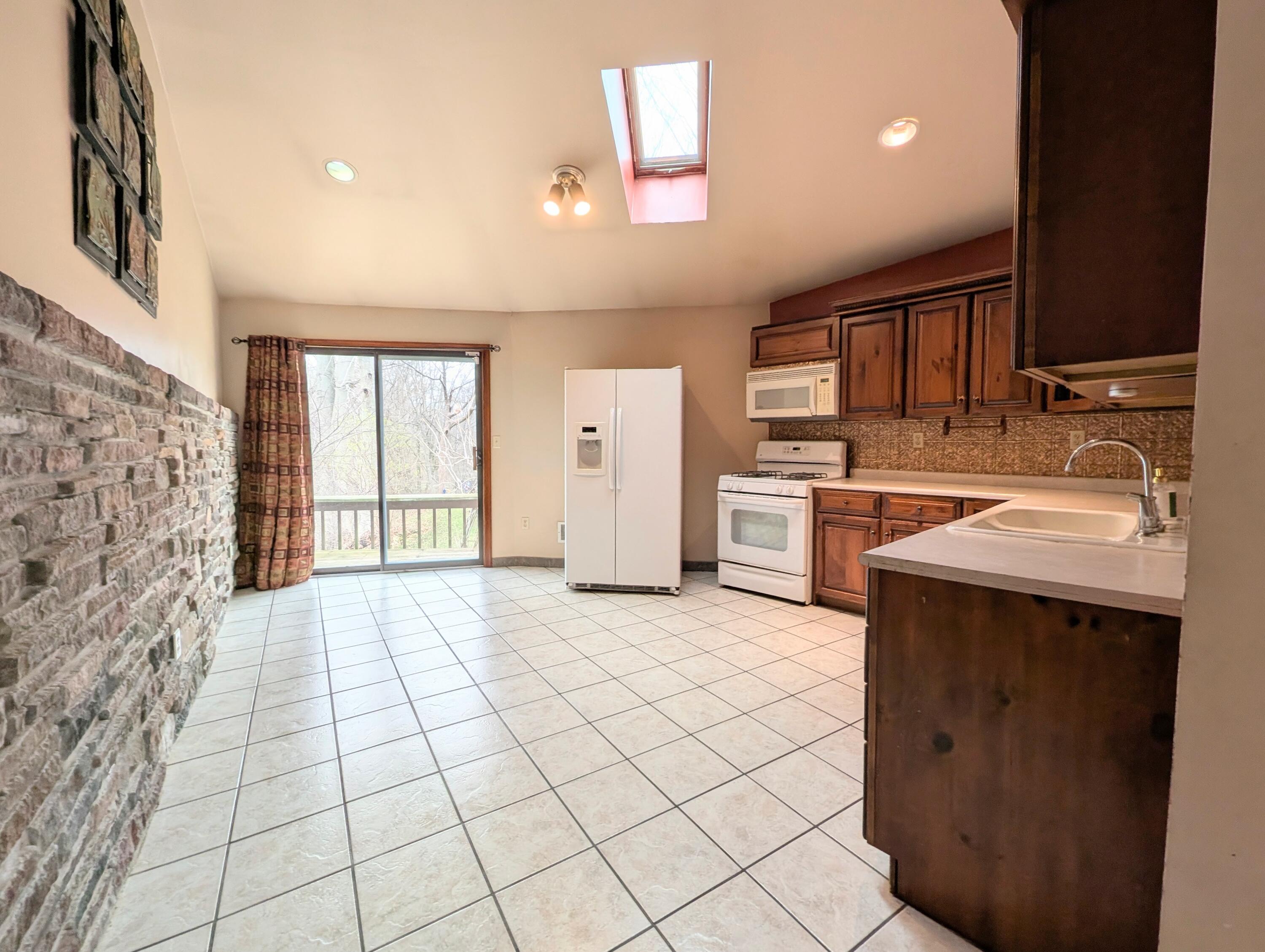 840 Black River Road Bangor, MI 49013 - Photo 14 of 42 Kitchen