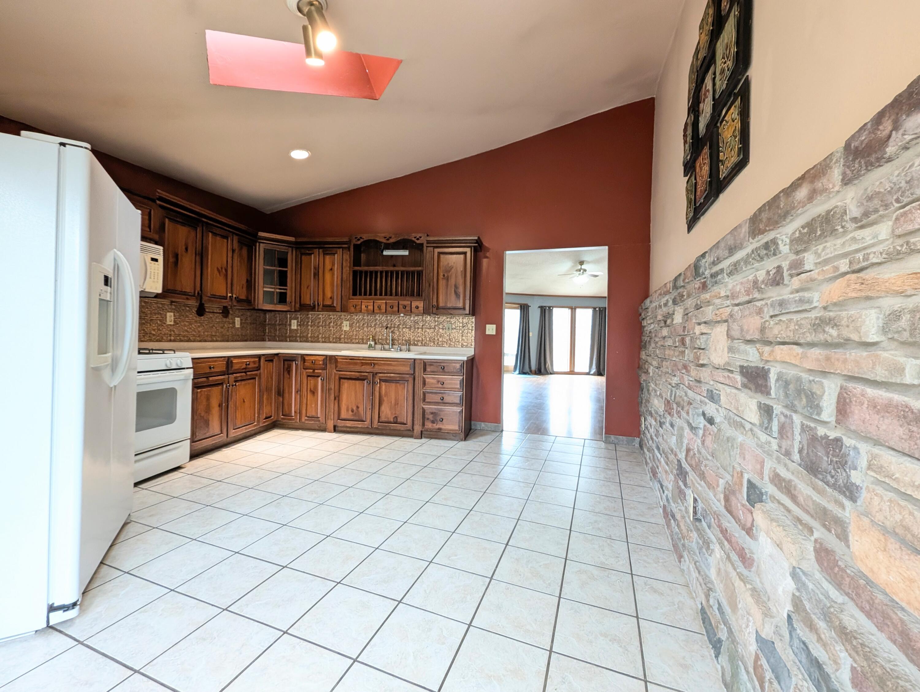 840 Black River Road Bangor, MI 49013 - Photo 16 of 42 Kitchen