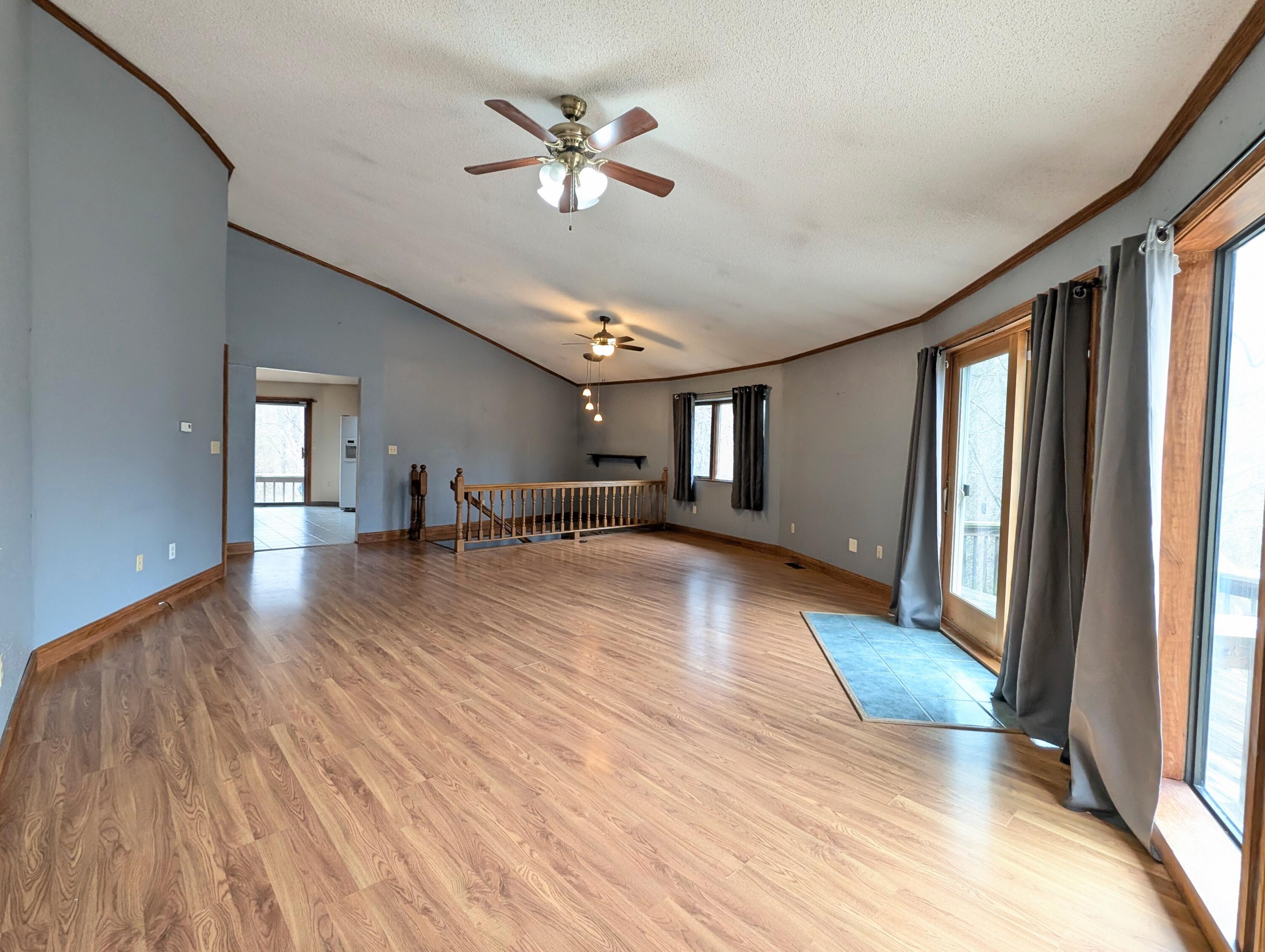 840 Black River Road Bangor, MI 49013 - Photo 18 of 42 Living Room