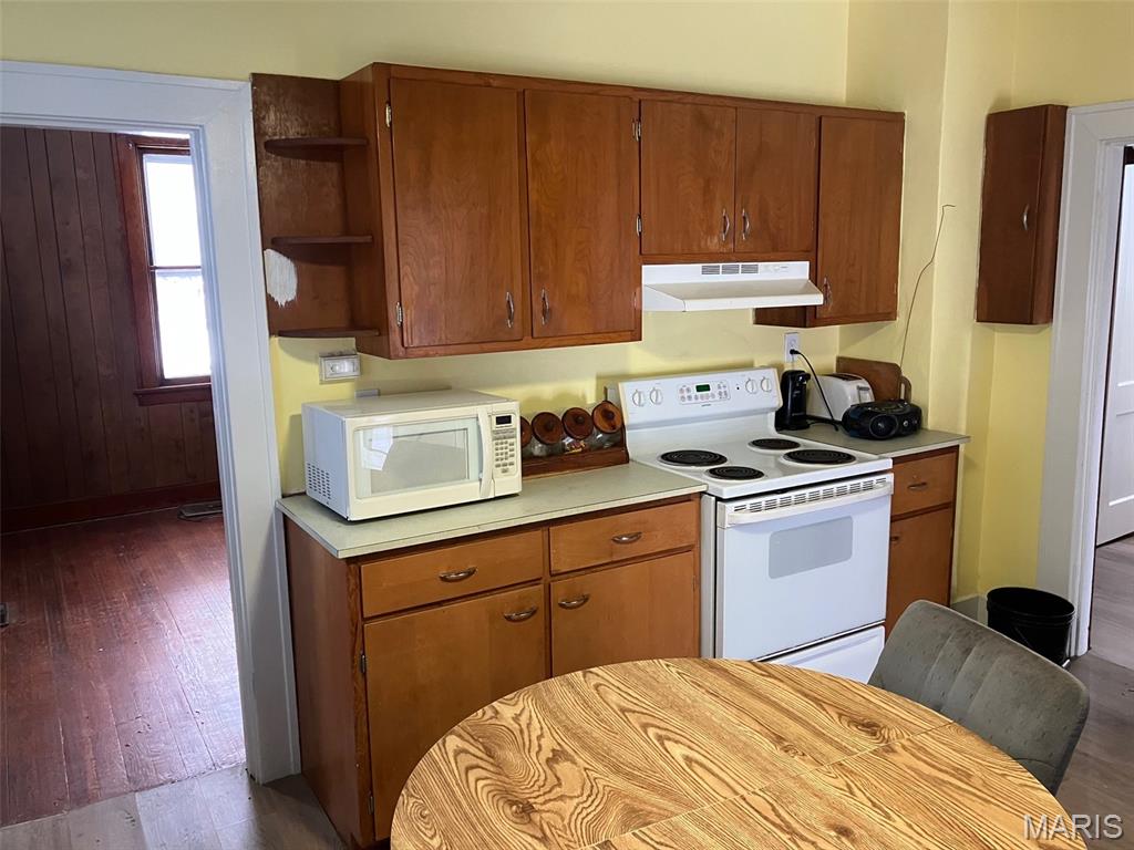 910 6th Street Highland, IL 62249 - Photo 4 of 12