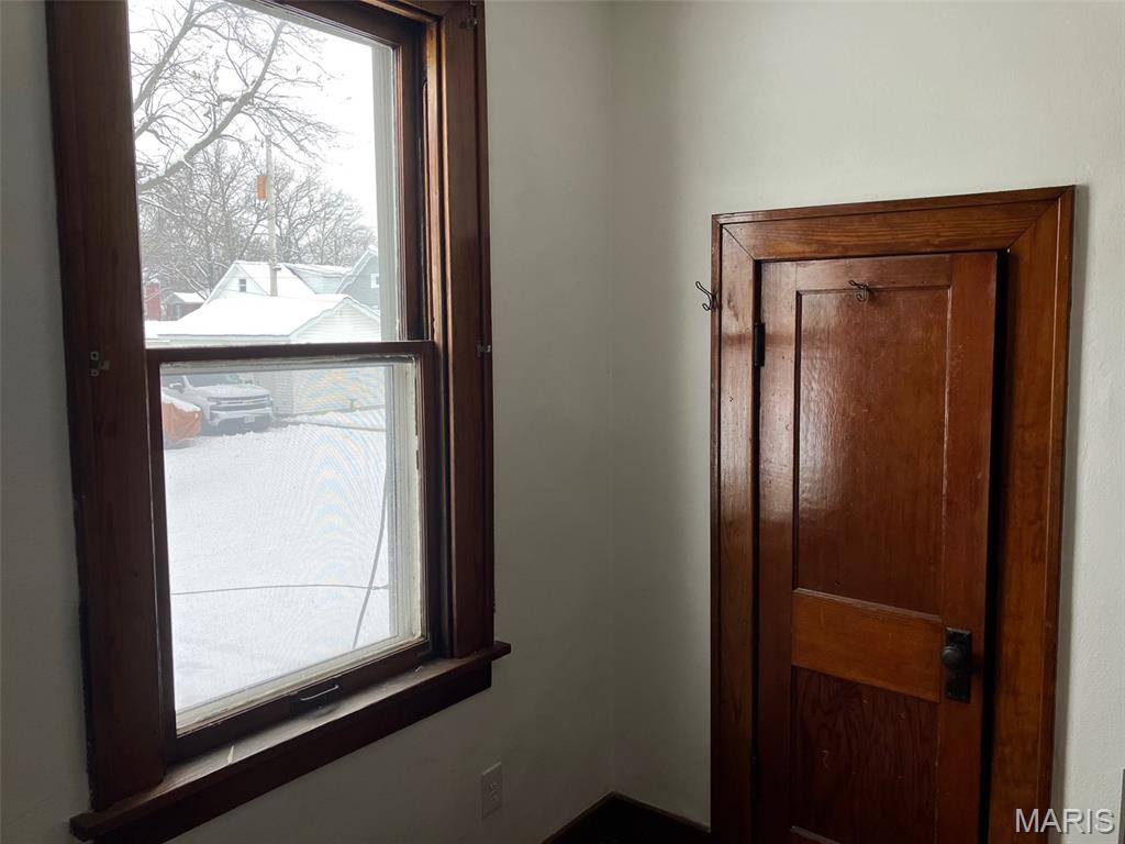 910 6th Street Highland, IL 62249 - Photo 5 of 13