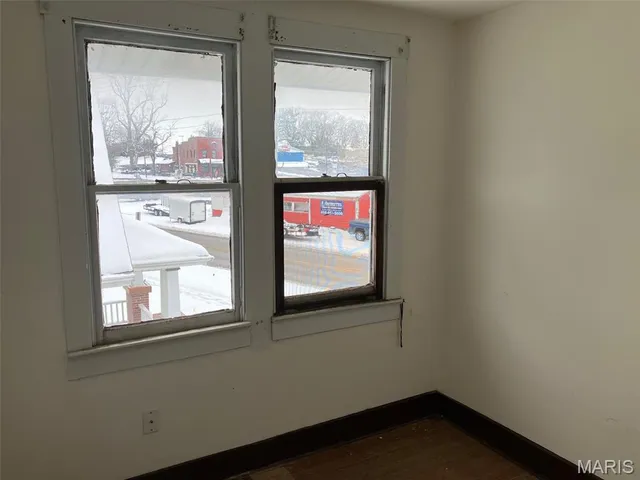 $134,900 | 910 6th Street, Highland, IL 62249