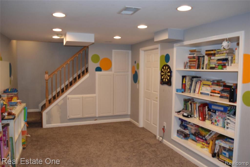 41507 Simcoe Drive Canton, MI 48188 - Photo 14 of 34