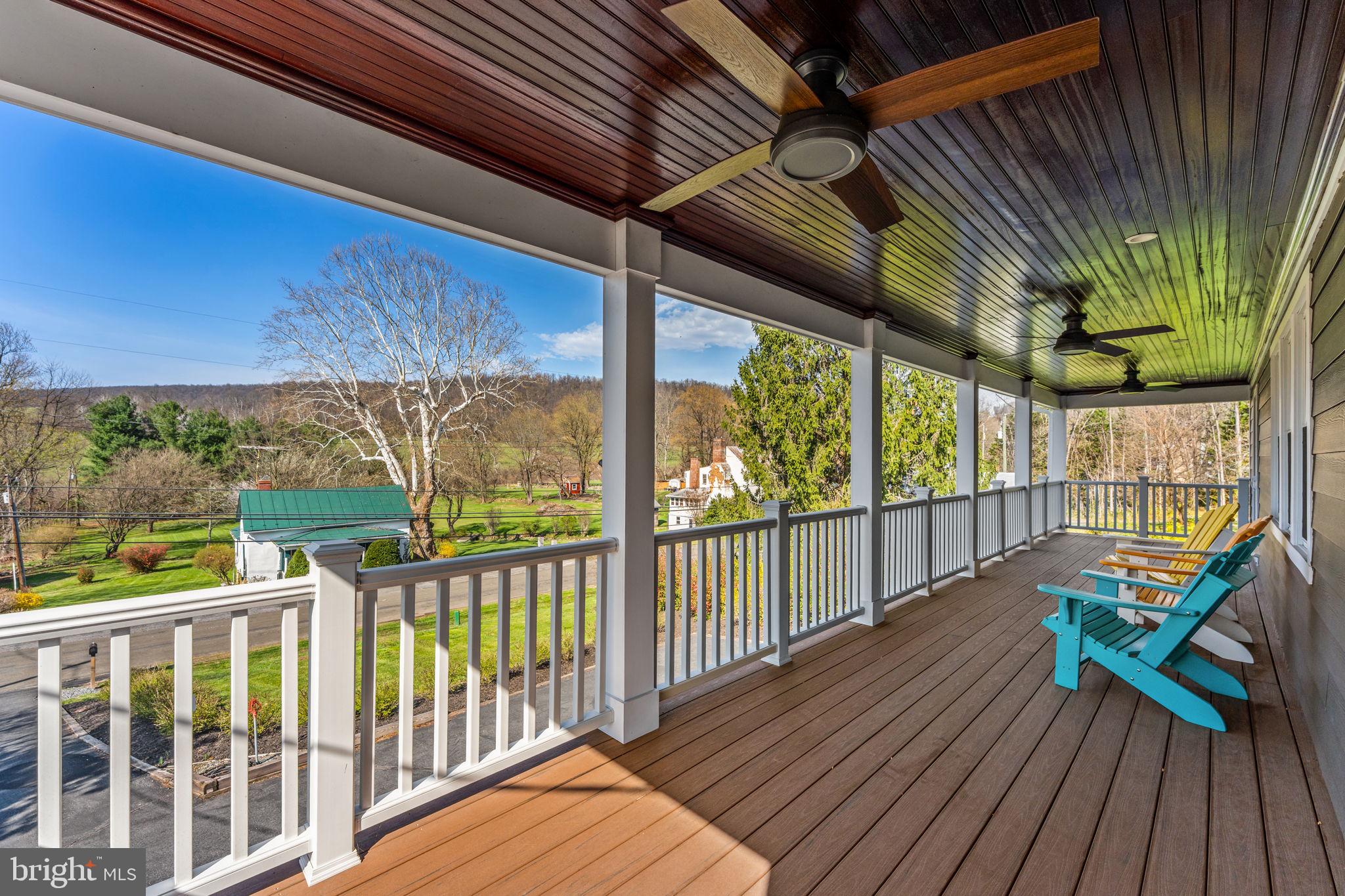 653 Federal Street Paris, VA 20130 - Photo 29 of 64 a view of a balcony with wooden floor