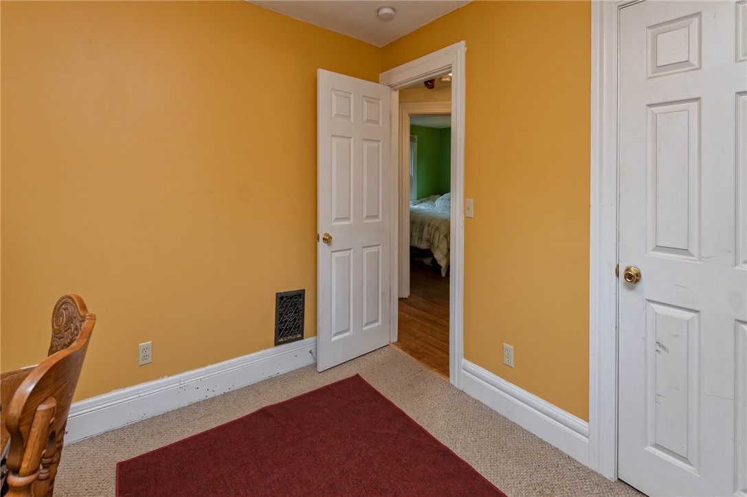 215 Spruce Avenue Rochester, NY 14611 - Photo 20 of 36