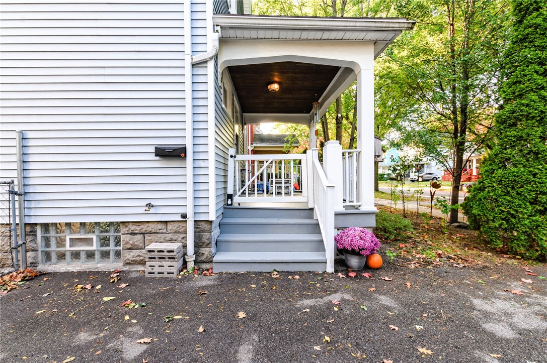 215 Spruce Avenue Rochester, NY 14611 - Photo 2 of 36