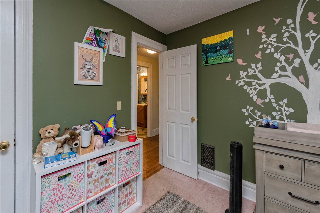 215 Spruce Avenue Rochester, NY 14611 - Photo 23 of 36