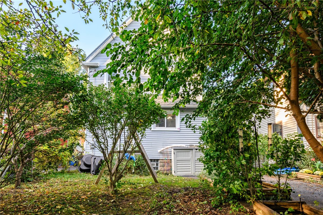 215 Spruce Avenue Rochester, NY 14611 - Photo 33 of 36