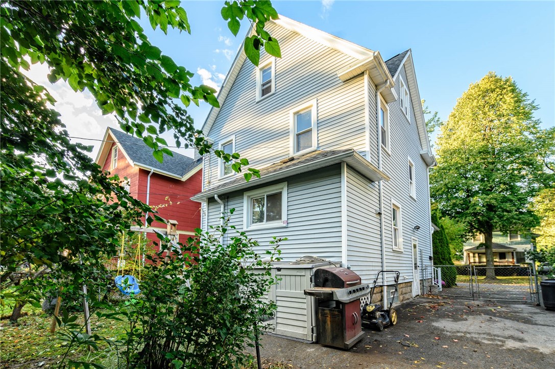 215 Spruce Avenue Rochester, NY 14611 - Photo 34 of 36
