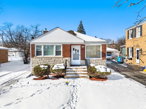 $385,000 | 504 North Irving Avenue, Hillside, IL 60162
