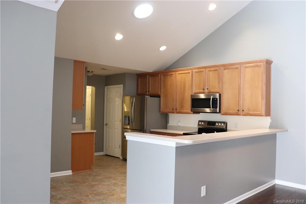 786 Ledgestone Court Tega Cay, SC 29708 - Photo 7 of 27 Gallery Image 7