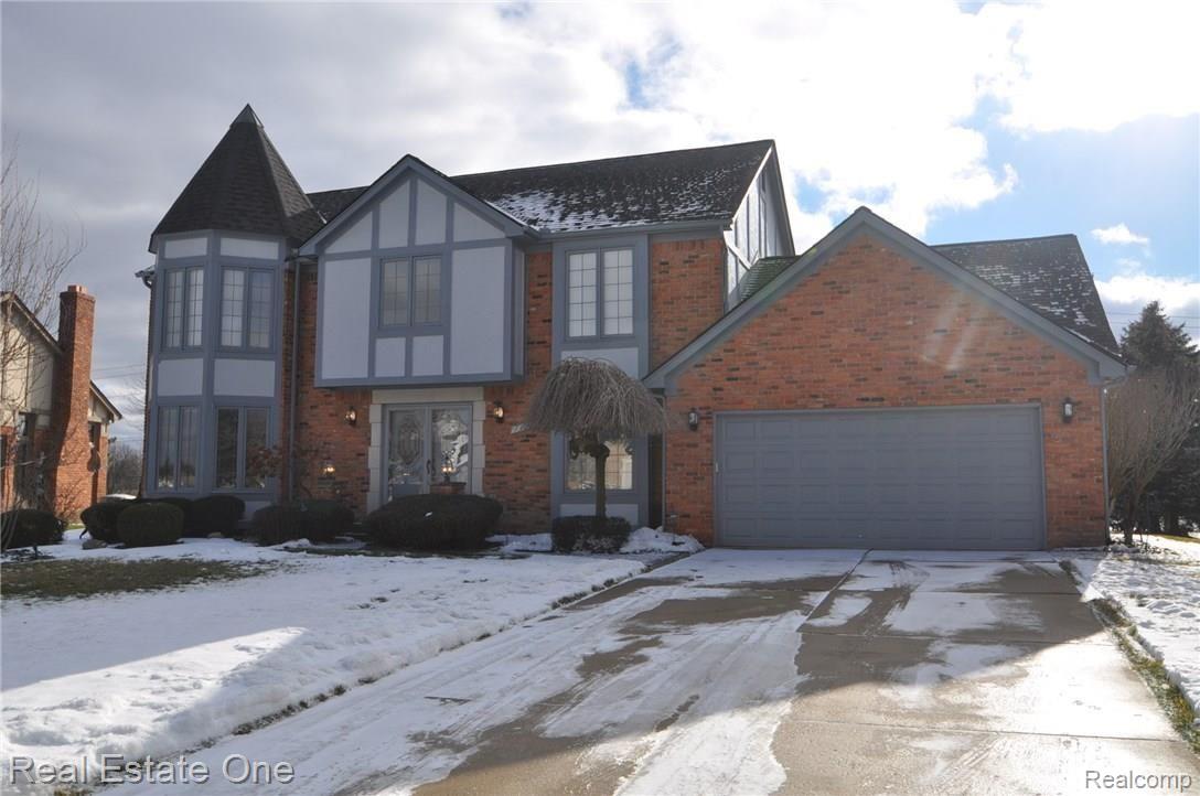 2025 Ridgefield Court Rochester, MI 48306 - Photo 1 of 30 365,000 Rochester Hills, 2,500 sf, Cul-de-sac location.JPG