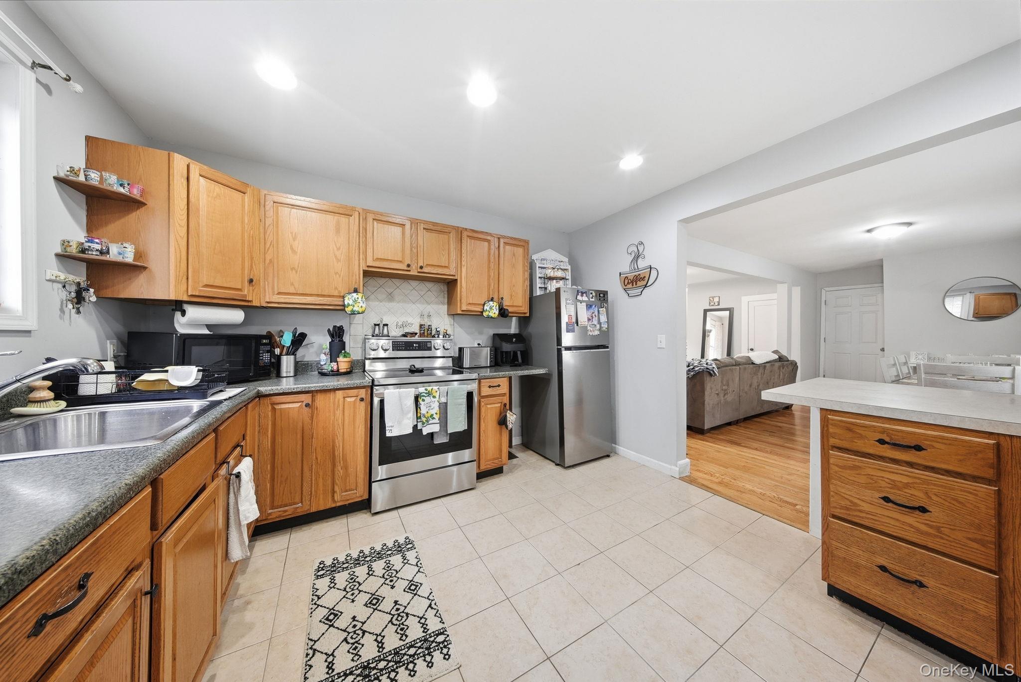 124 Bower Road Poughkeepsie, NY 12603 - Photo 11 of 29