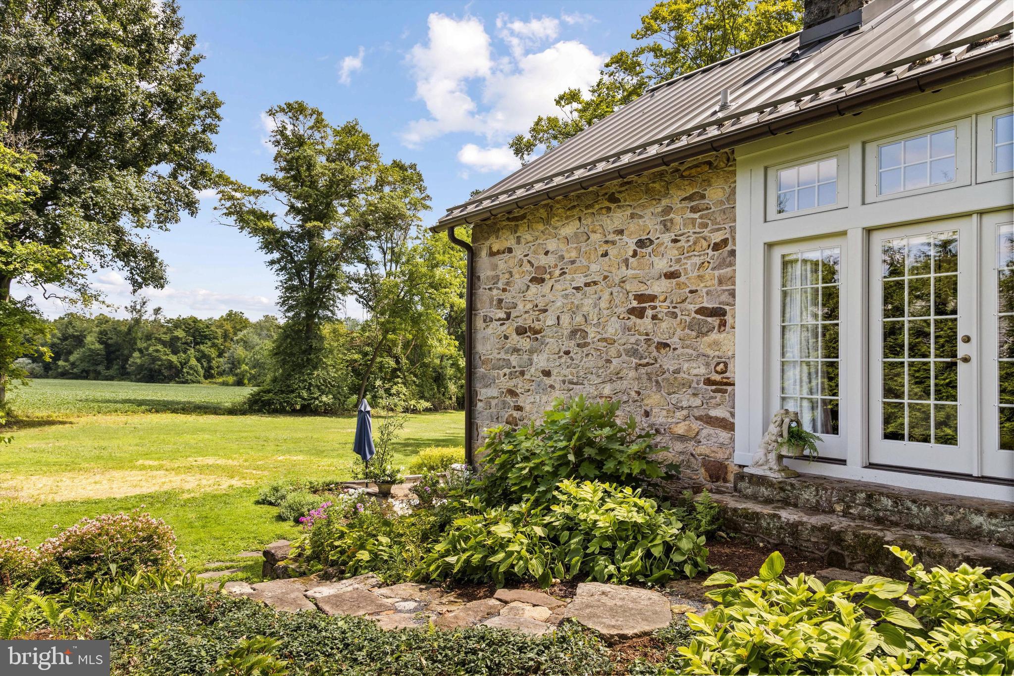 3269 Durham Road Doylestown, PA 18902 - Photo 12 of 60