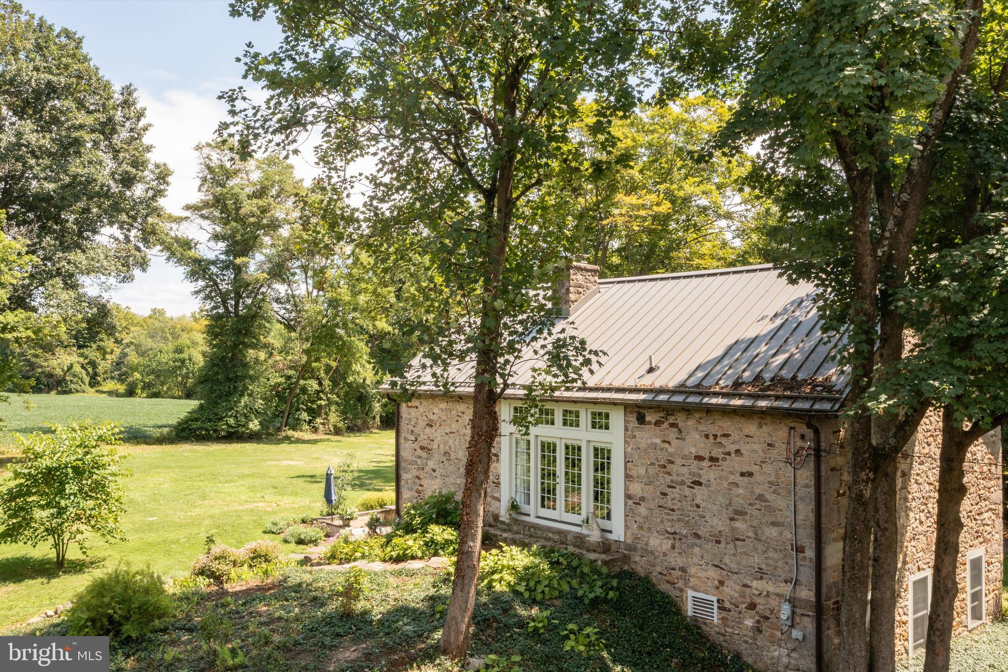 3269 Durham Road Doylestown, PA 18902 - Photo 10 of 60