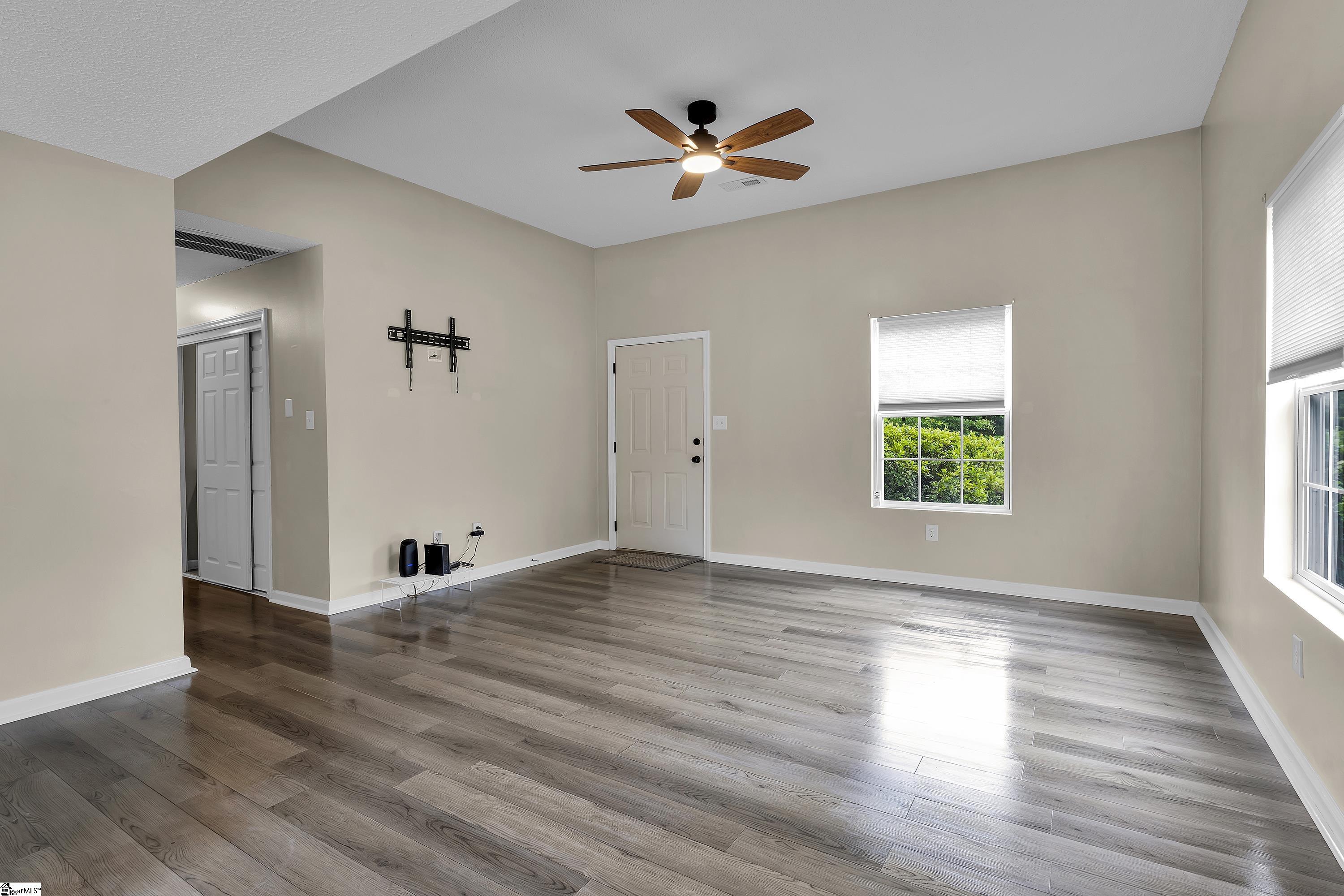 3160 Milam Road Clinton, SC 29325 - Photo 6 of 27