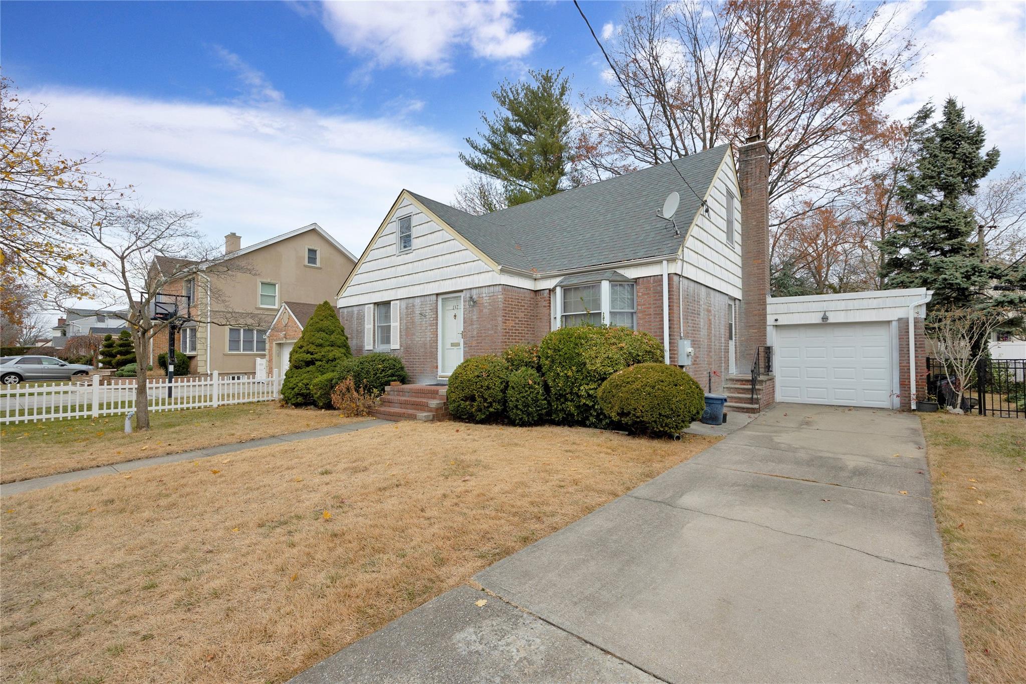 137 Strattford Road New Hyde Park, NY 11040 - Photo 1 of 1