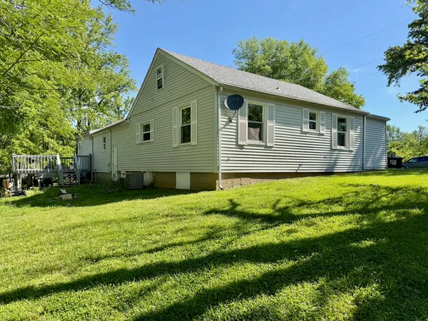 $100,000 | 7 Lost Ranch Road, Murphysboro, IL 62966