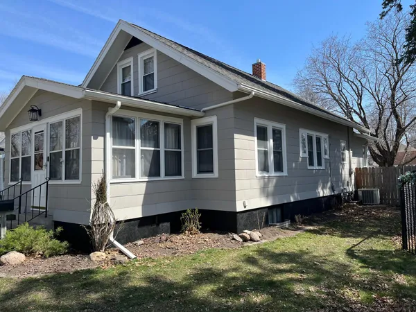 $209,000 | 206 North 9th Street, Montevideo, MN 56265