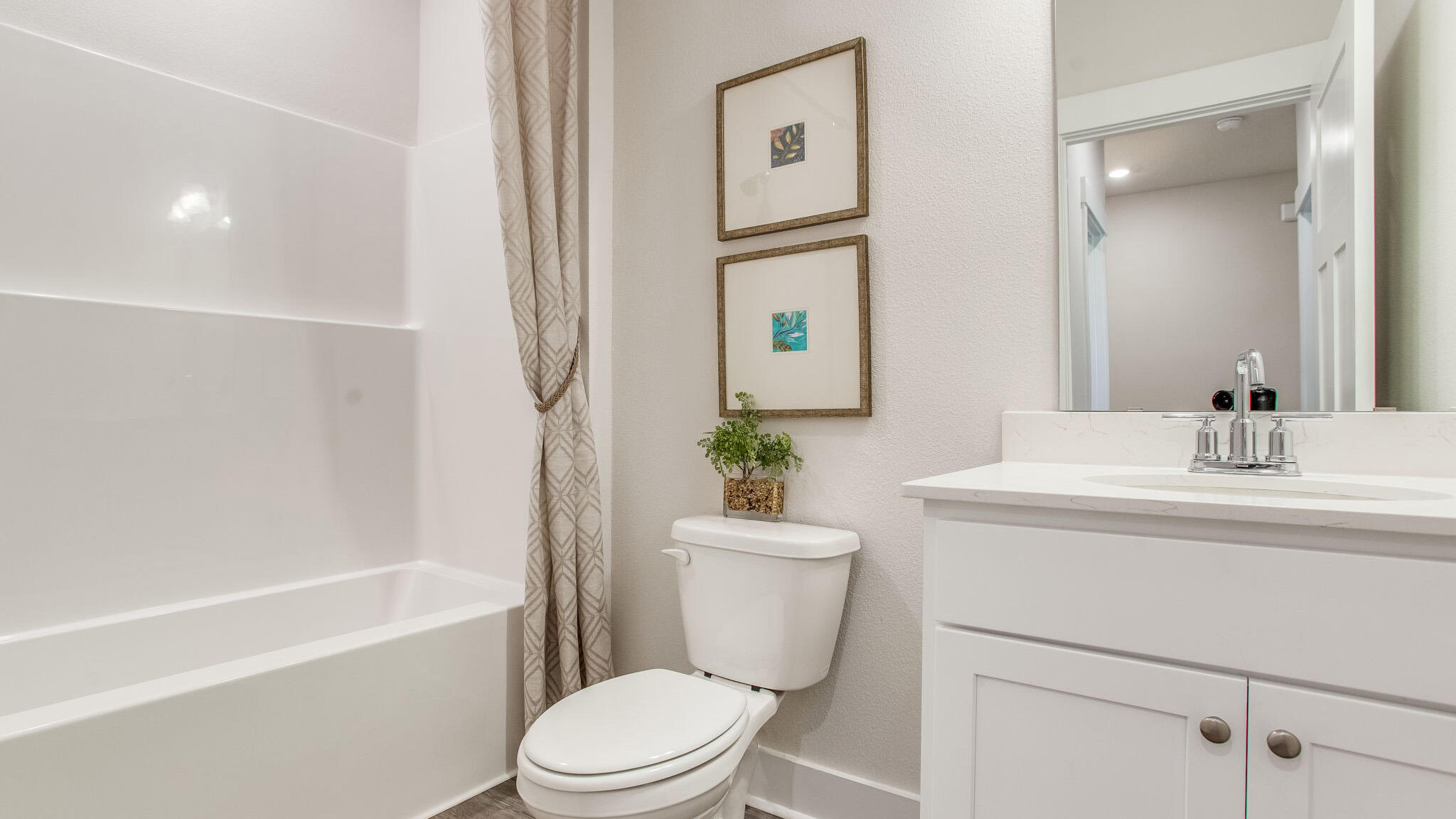 34 Foxtrail Run Freeport, FL 32439 - Photo 6 of 31 a bathroom with a sink a toilet and shower