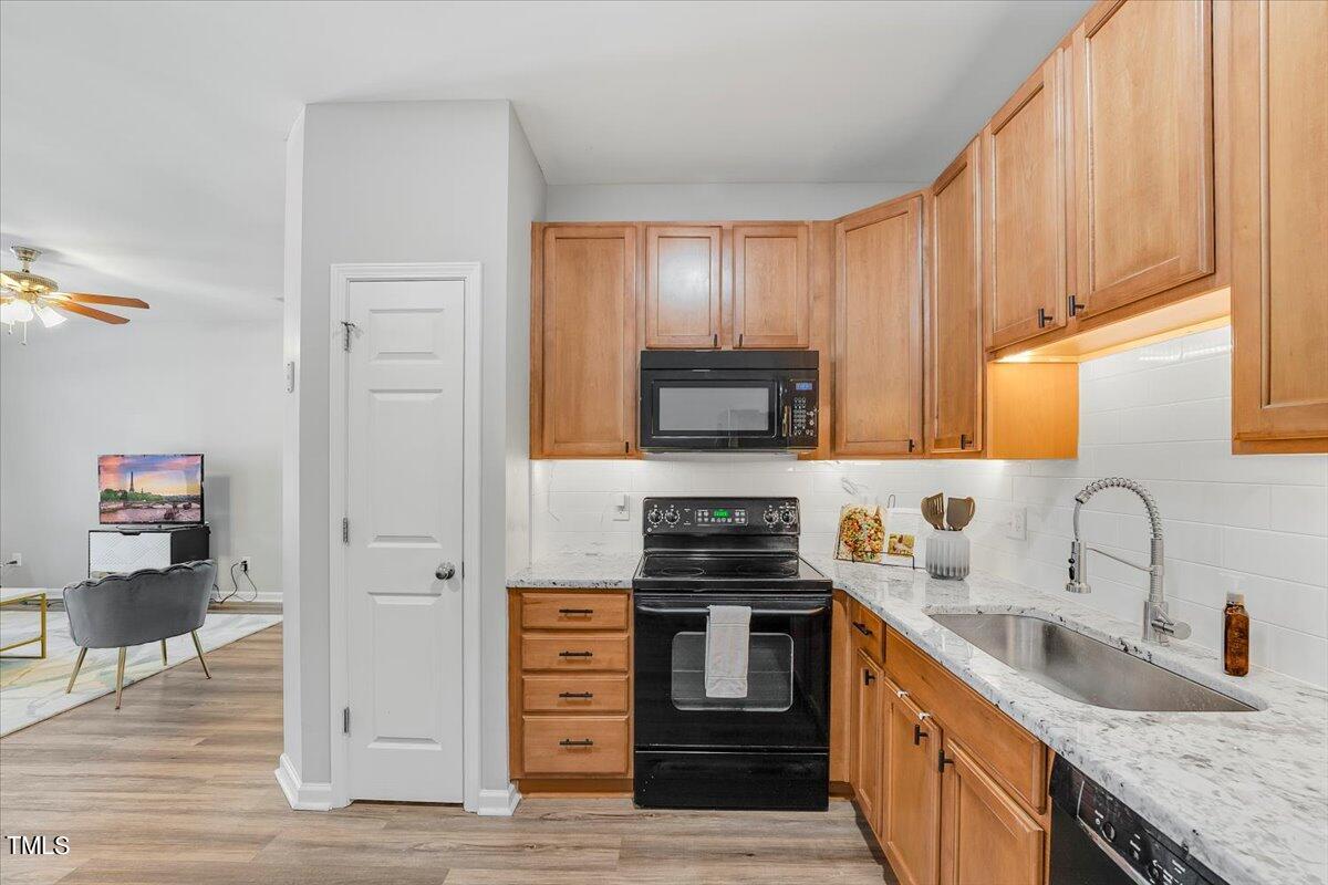 401 Scripps Lane, Unit 102 Raleigh, NC 27610 - Photo 16 of 27 16-P1156625