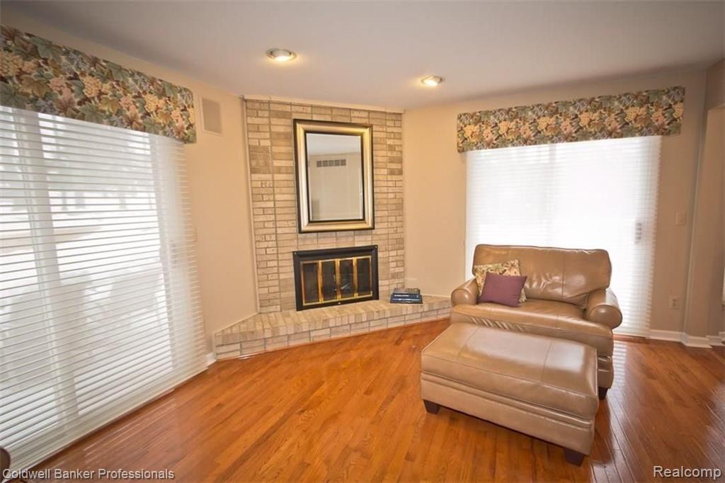 36874 Chesapeake Road Farmington Hills, MI 48335 - Photo 22 of 46