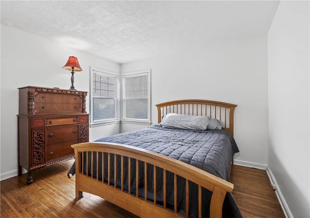 197 Barry Road Irondequoit, NY 14617 - Photo 13 of 42