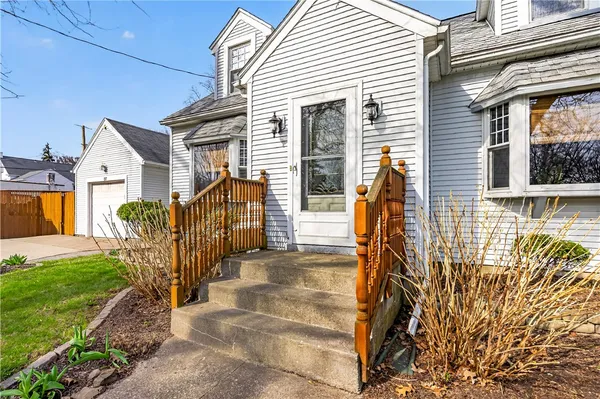 $209,900 | 197 Barry Road, Irondequoit, NY 14617