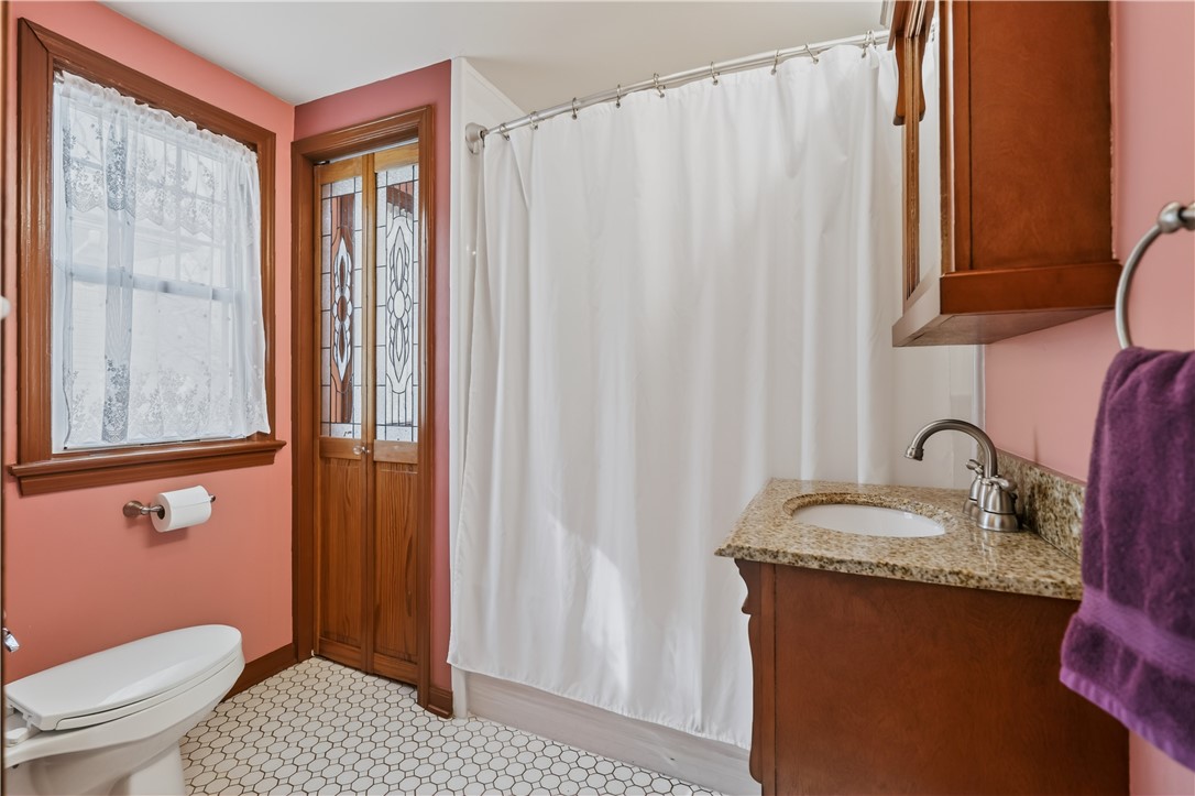 197 Barry Road Irondequoit, NY 14617 - Photo 22 of 42