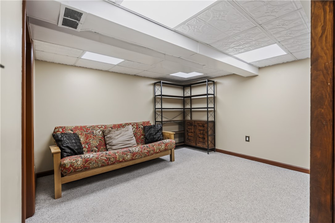 197 Barry Road Irondequoit, NY 14617 - Photo 32 of 42