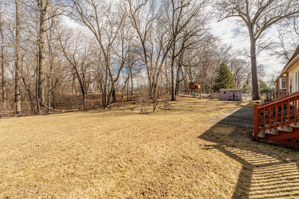 589 Allen Street Springfield, MA 01118 - Photo 41 of 42 Gallery Image 41