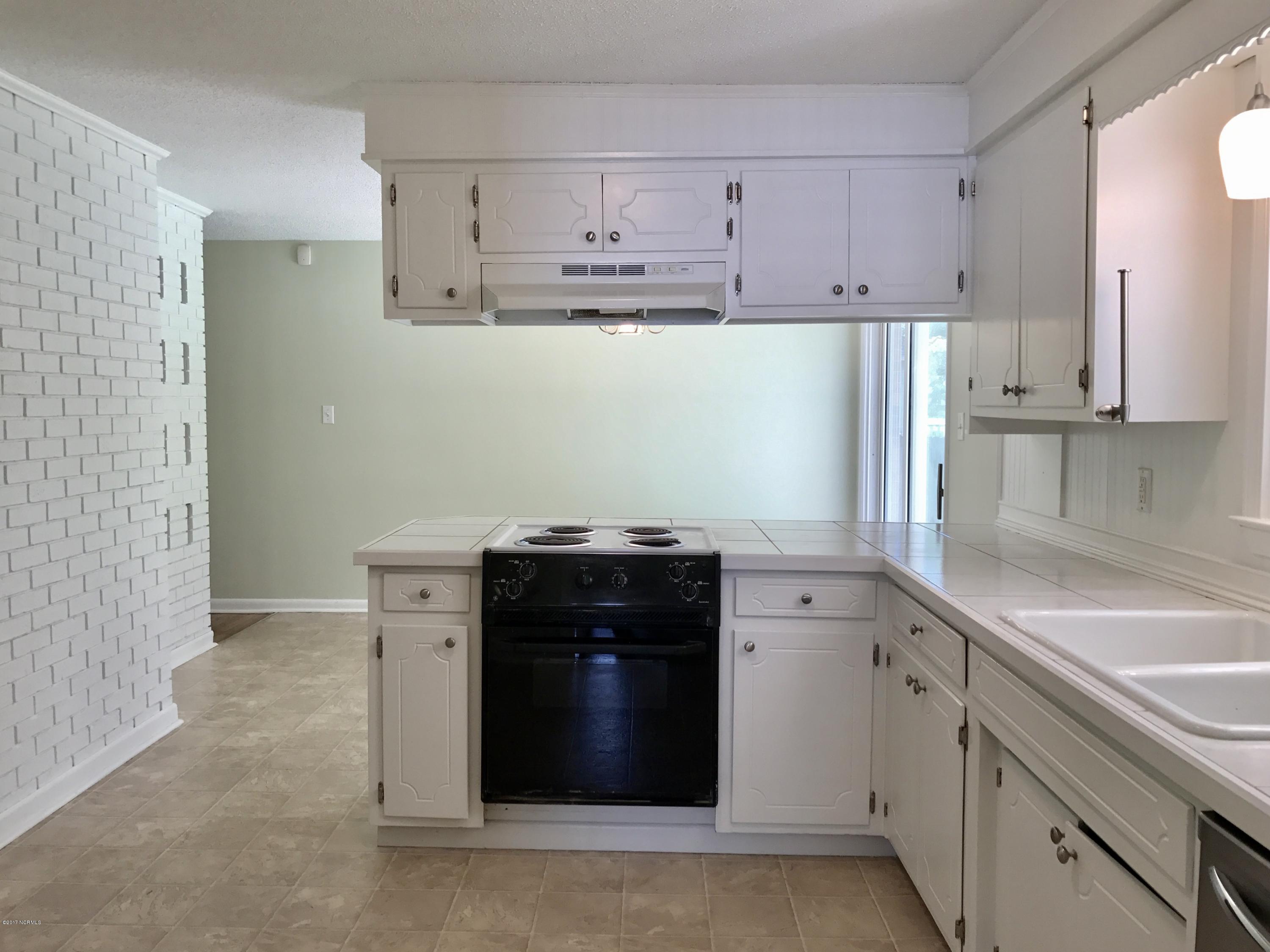 224 Church Road Havelock, NC 28532 - Photo 11 of 26 fullsizeoutput_50