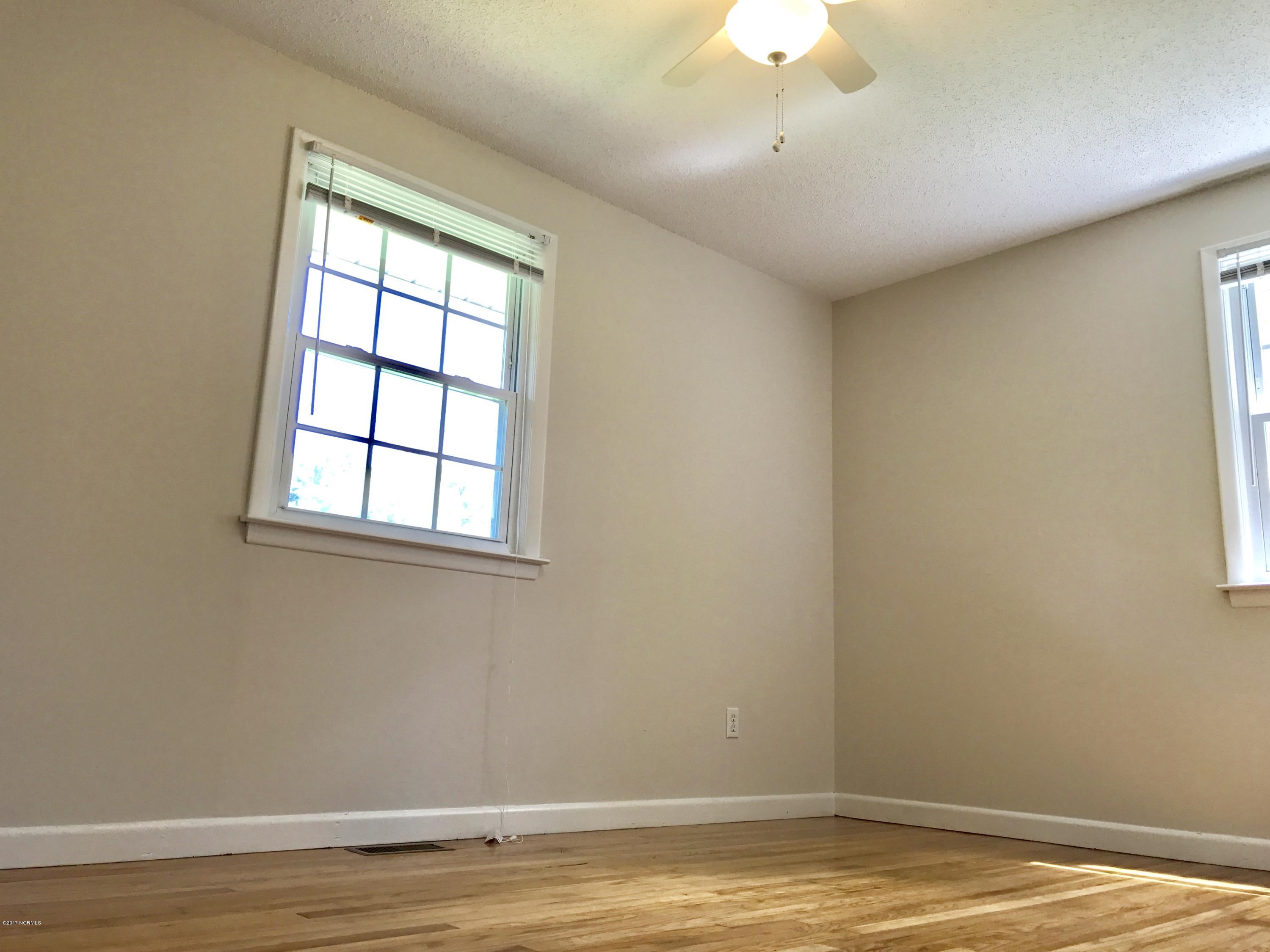 224 Church Road Havelock, NC 28532 - Photo 18 of 26 Bedroom 2
