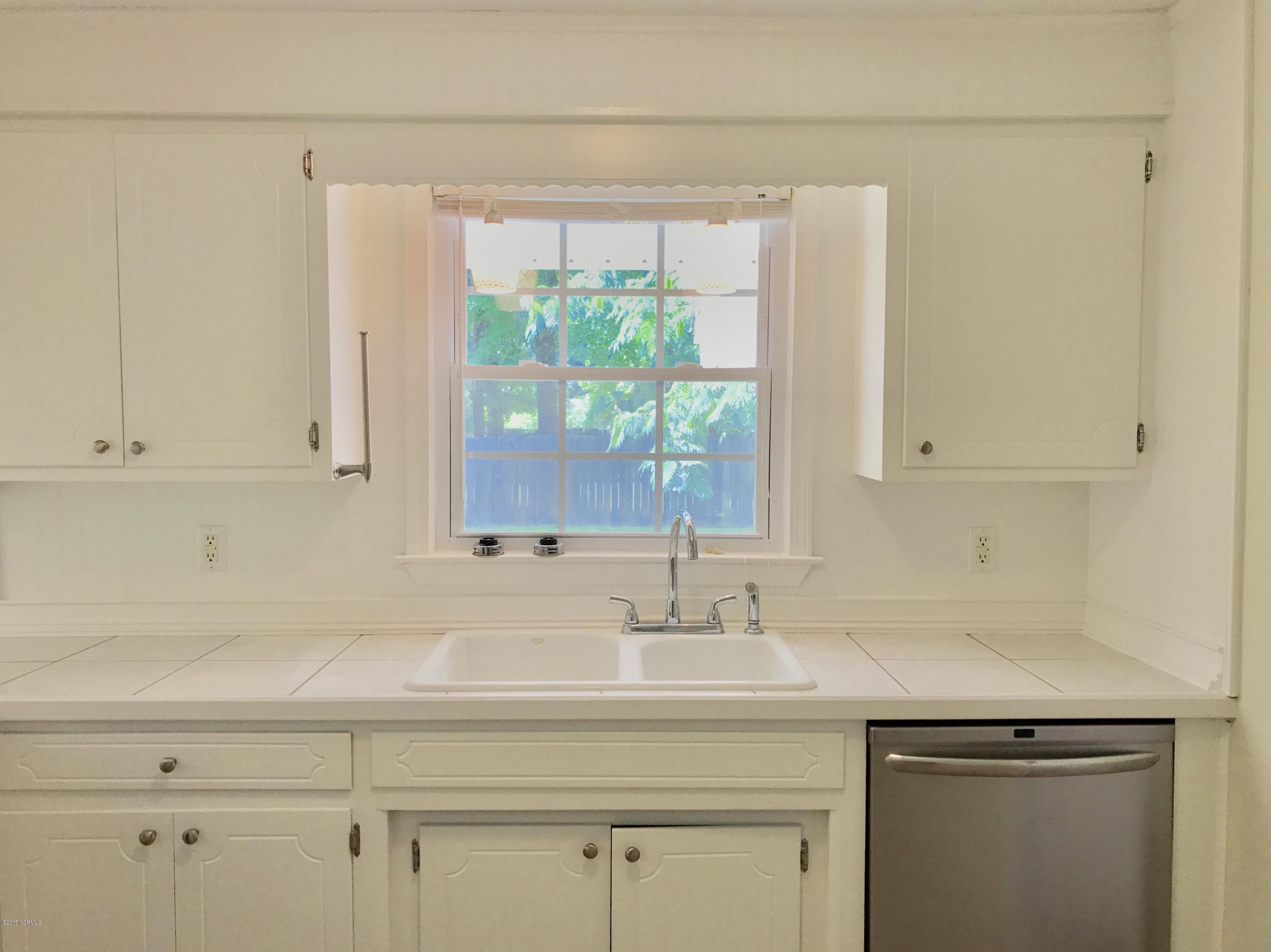 224 Church Road Havelock, NC 28532 - Photo 10 of 26 fullsizeoutput_5
