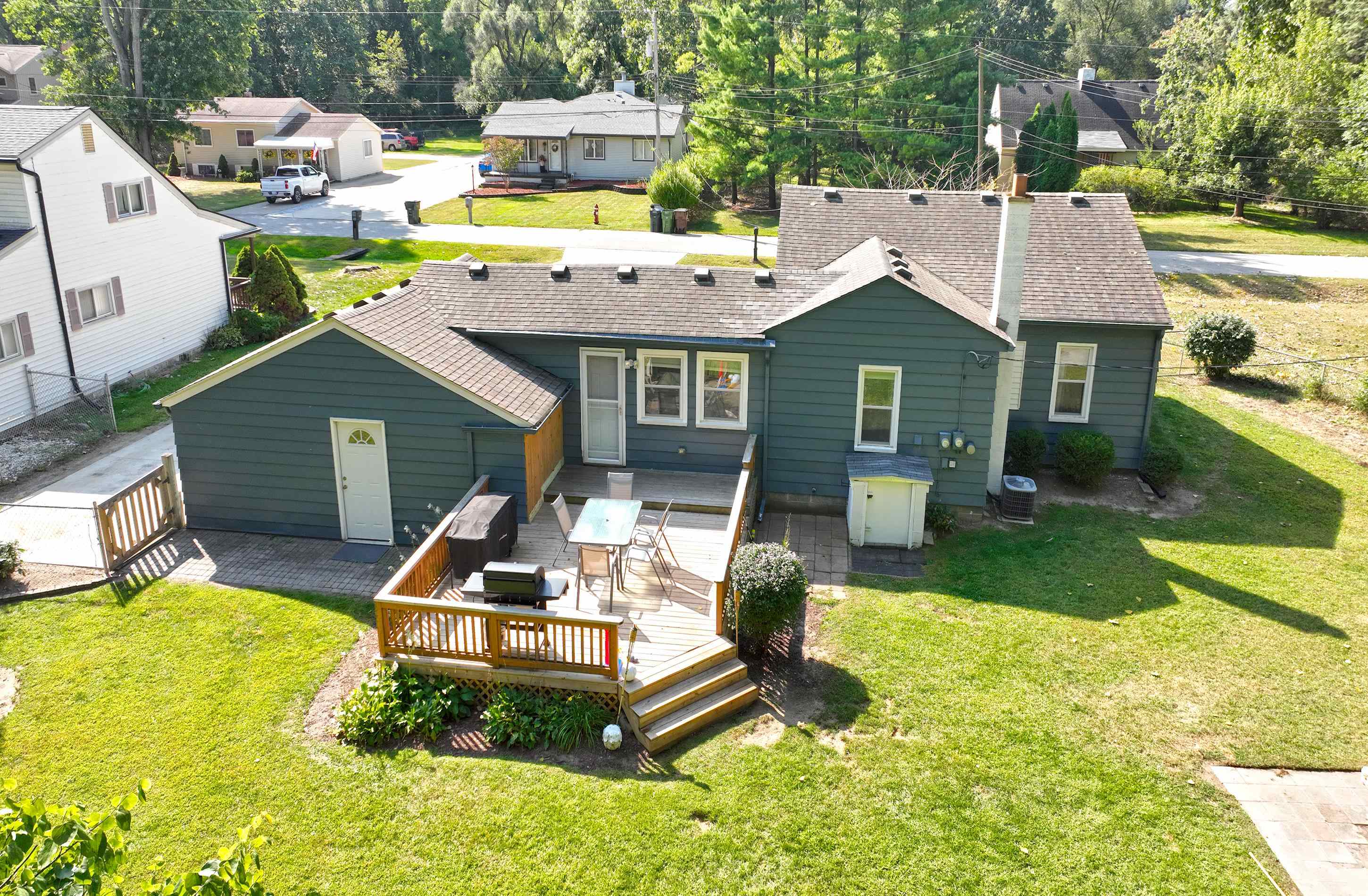 6651 Mayfair Road Utica, MI 48317 - Photo 48 of 55 50188540-08dff3b1-6ce0-46d1-9b5b-48448555cb7a.JPG