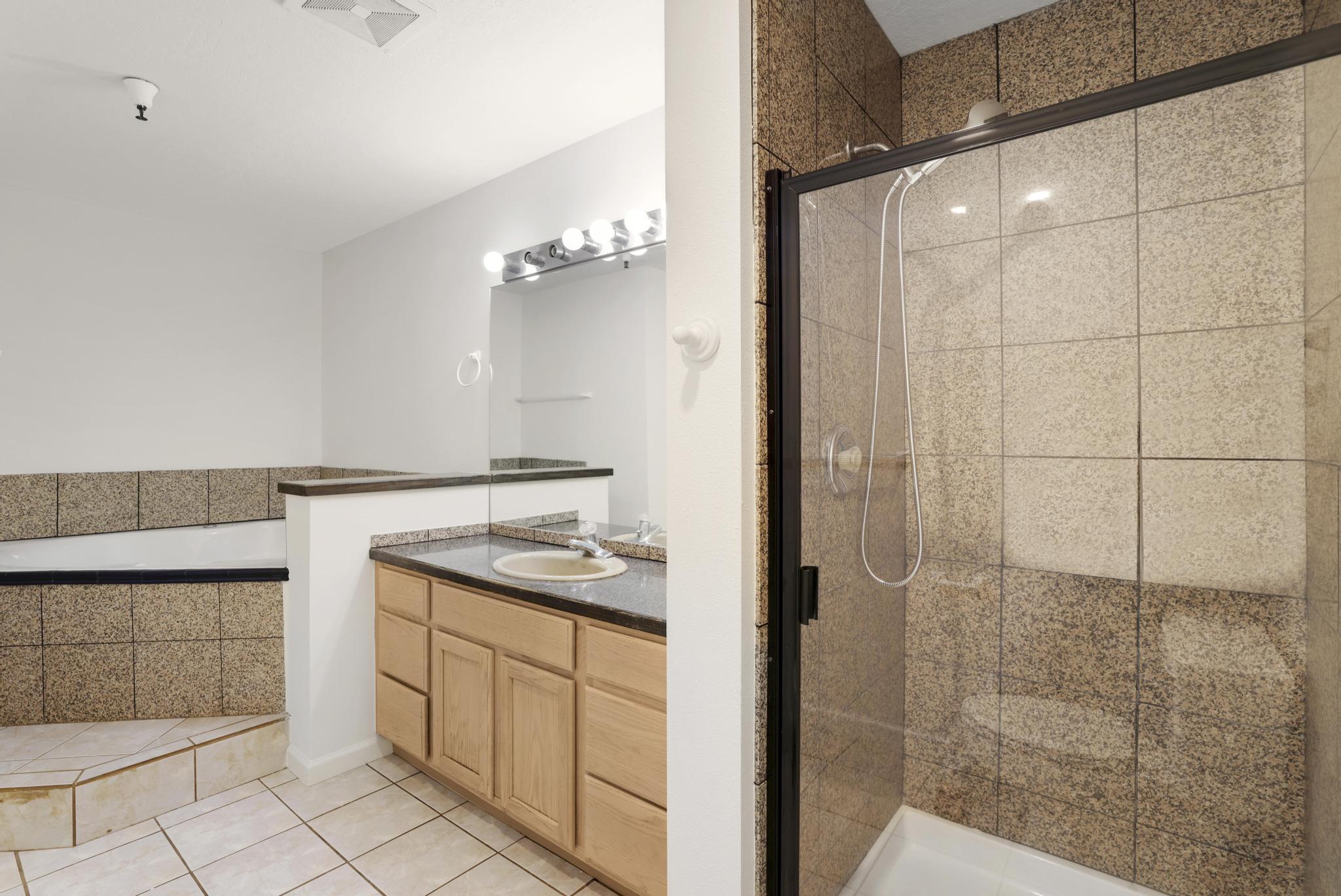 351 2nd Avenue South, Unit 711 Ketchum, ID 83340 - Photo 8 of 17 Bathroom 1
