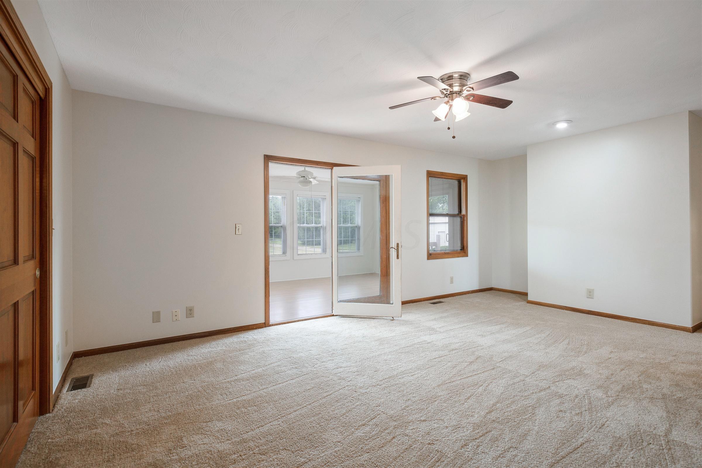 8027 Roberts Road Hilliard, OH 43026 - Photo 22 of 60
