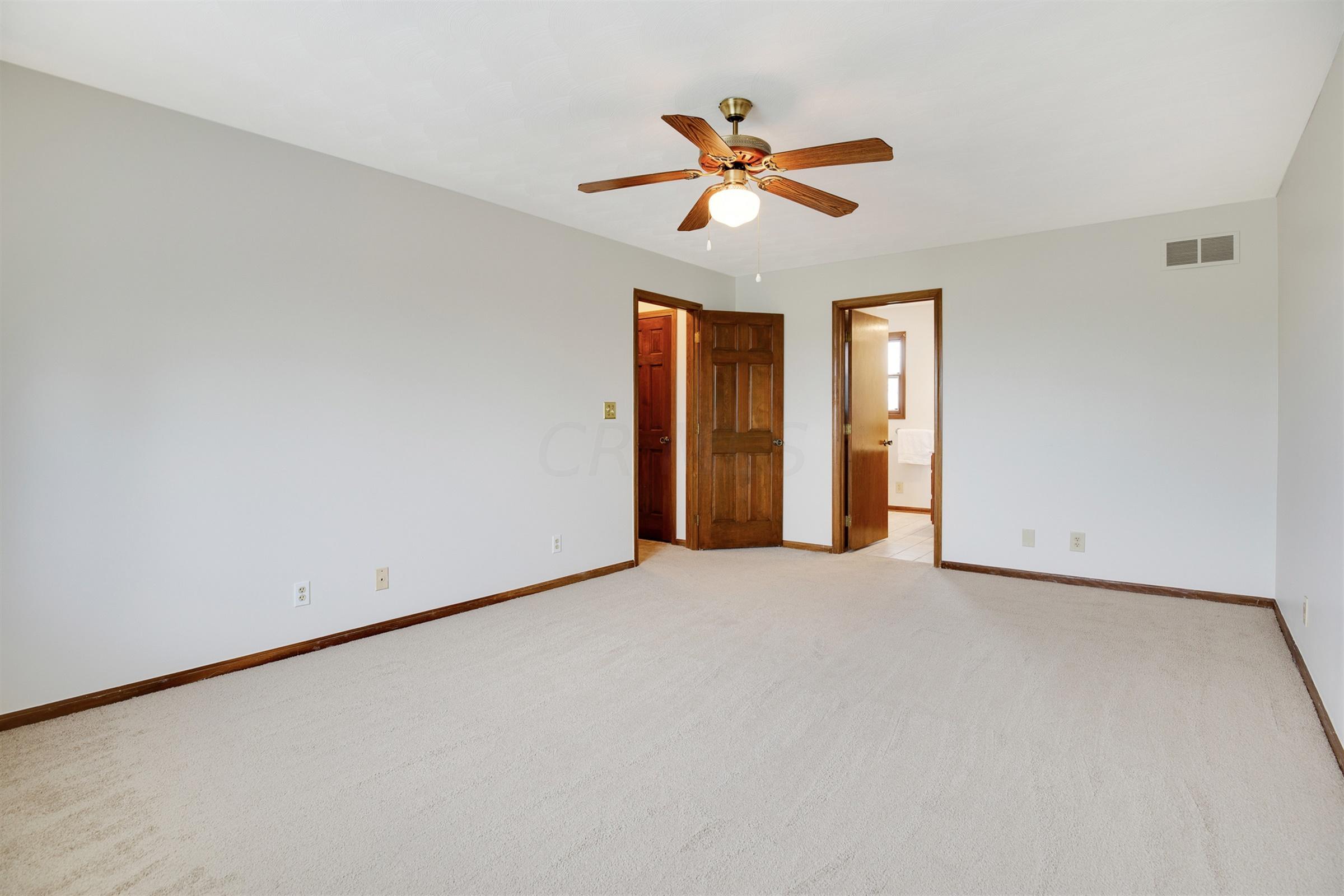 8027 Roberts Road Hilliard, OH 43026 - Photo 27 of 60