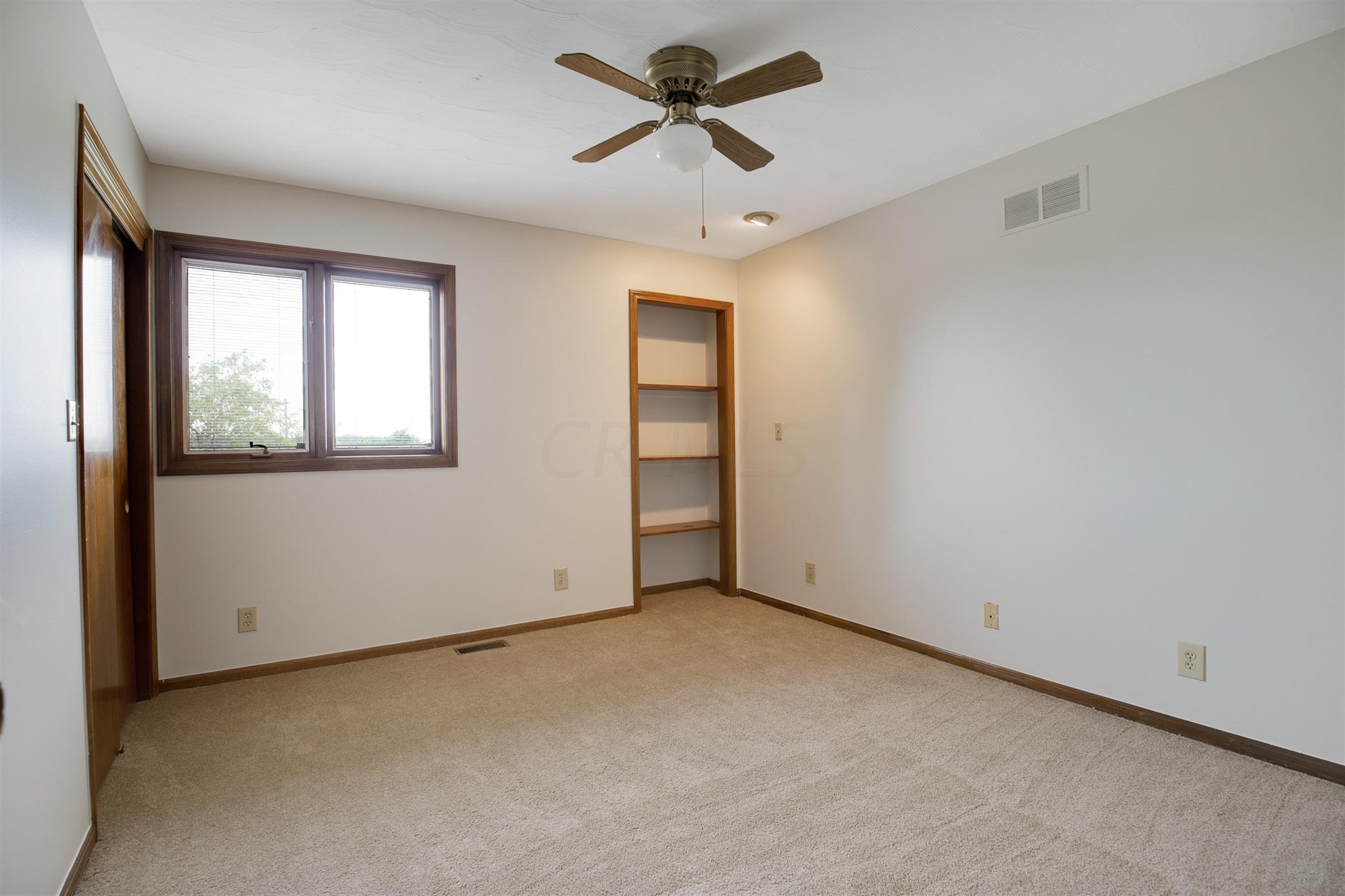8027 Roberts Road Hilliard, OH 43026 - Photo 31 of 60