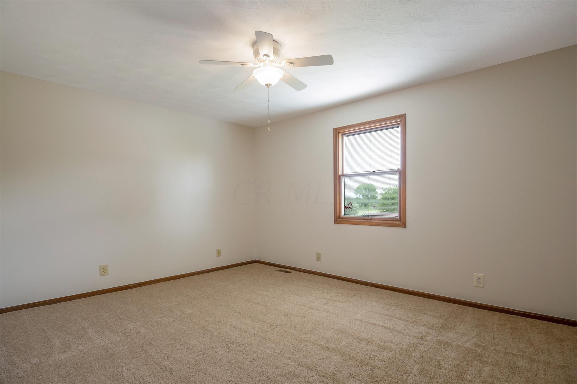 8027 Roberts Road Hilliard, OH 43026 - Photo 34 of 60